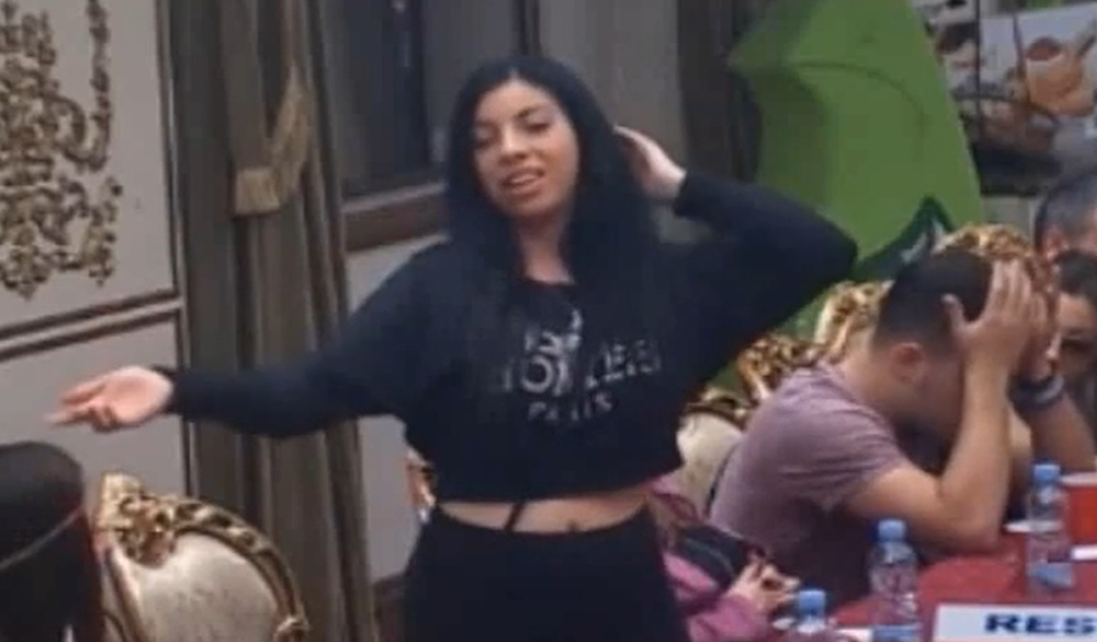 Anamarija tražila Zmaju da joj pokaže "ponos" (VIDEO)