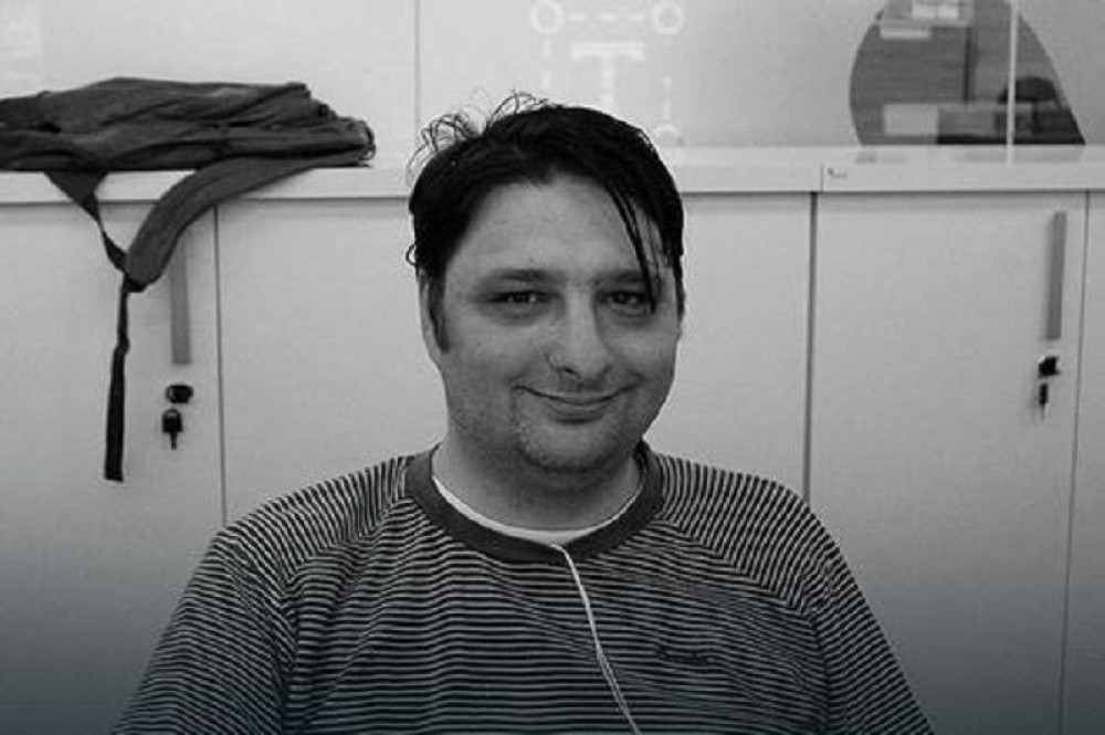 Preminuo Marko Nikolić urednik portala Espreso