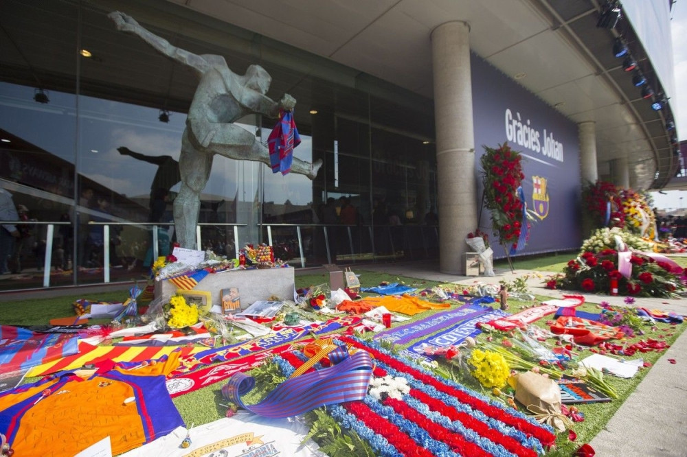 Više od 15.000 ljudi odalo poštu Krojfu