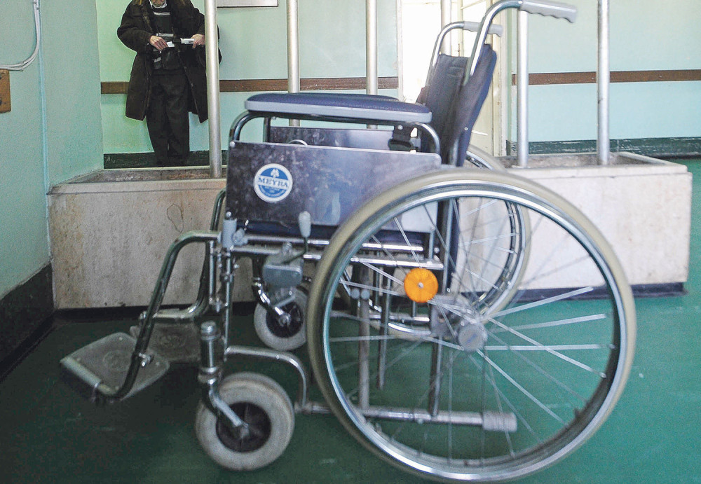 Država nam uvaljuje krš pomagala i opremu!