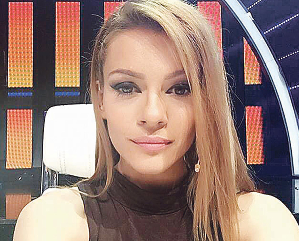 Trudna Kostovka peva na svadbi koleginice