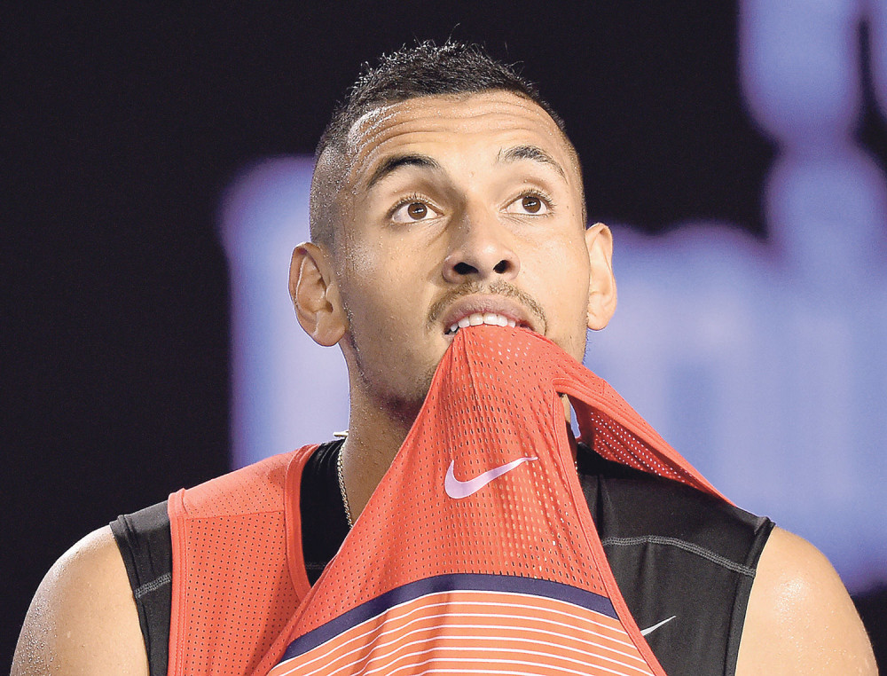 Kirjos uništavao rekete i pljuvao u pravcu sudije!