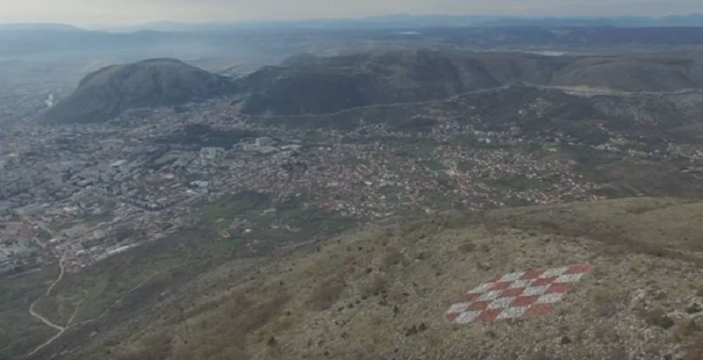 Postavili šahovnicu, pa demolirali grad! (VIDEO)