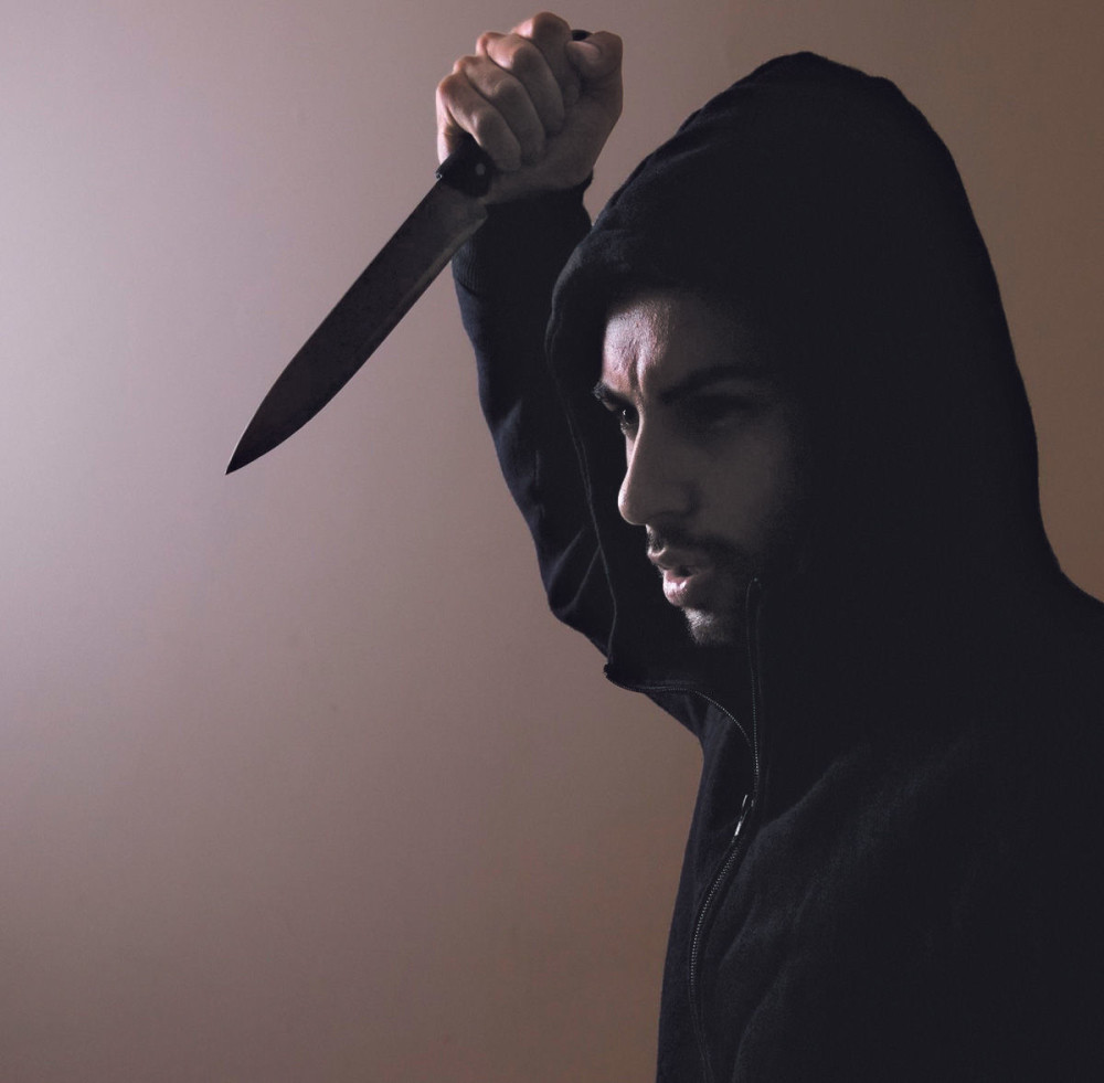 Mušterija nožem izbola prodavca