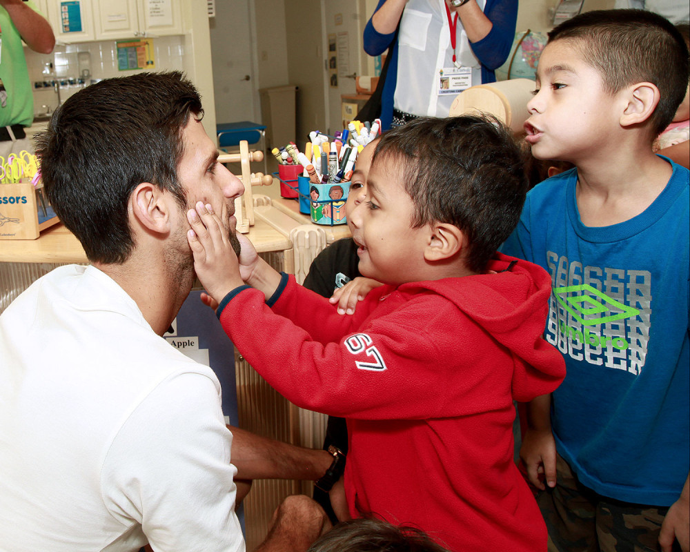 Novak pomogao ugroženoj deci na Floridi (FOTO GALERIJA)