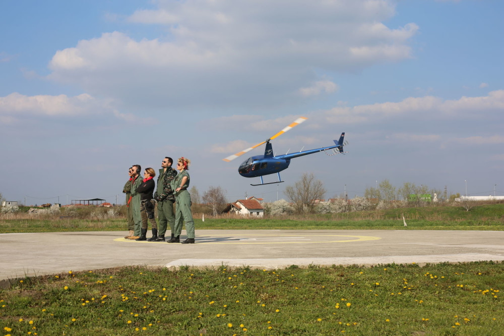 Izborna trka "Play" radija