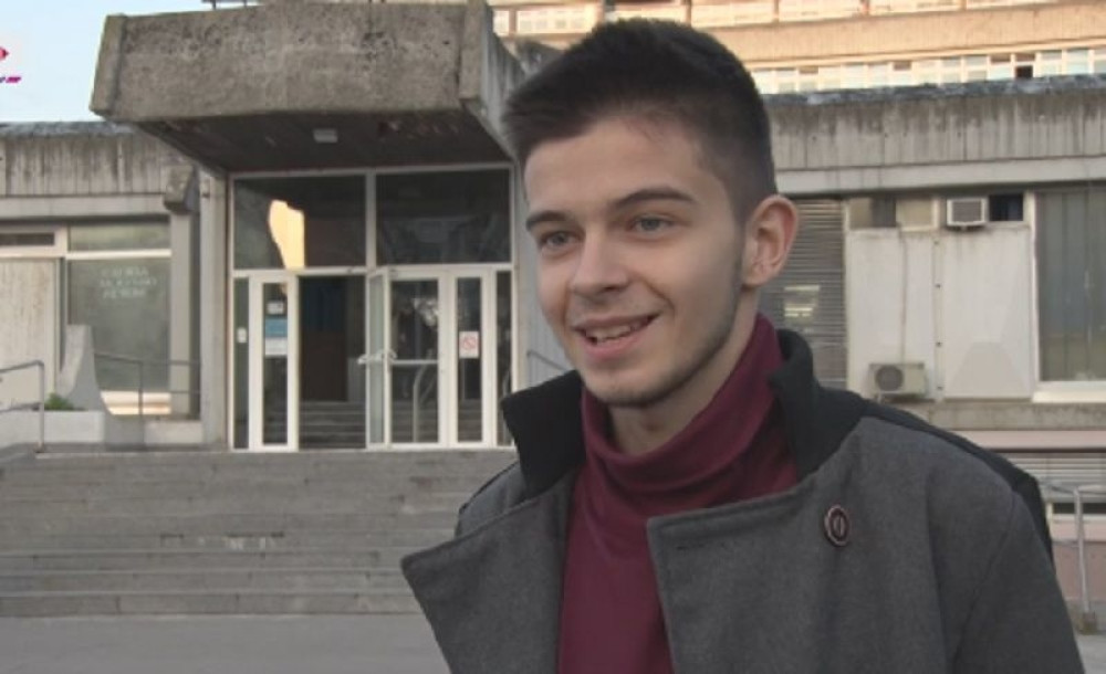 Dečakovog oca saletali ljudi da mu čestitaju! (VIDEO)