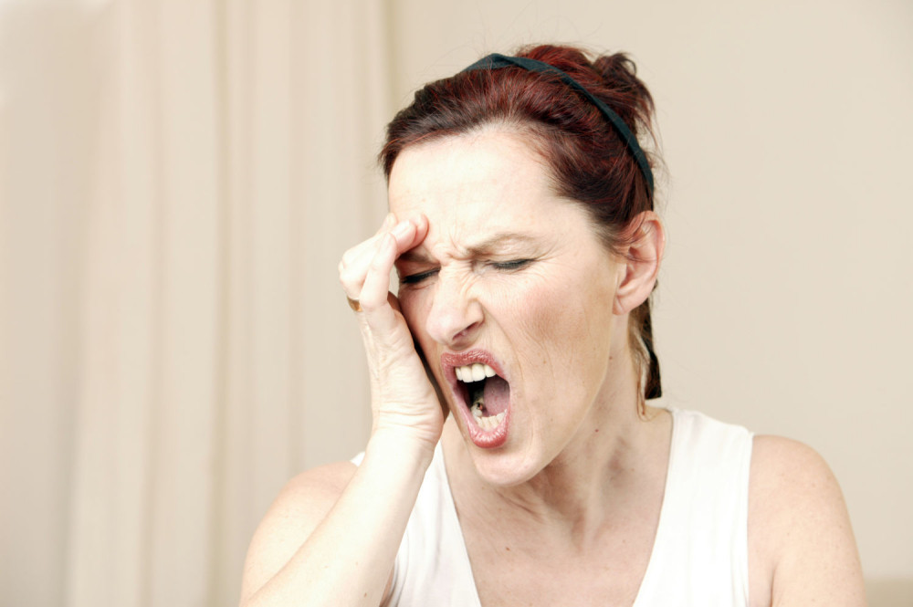 Žene najčešće pate od MIGRENE, ona je NASLEDNA, a OVO morate znati ukoliko se lečite od nje!