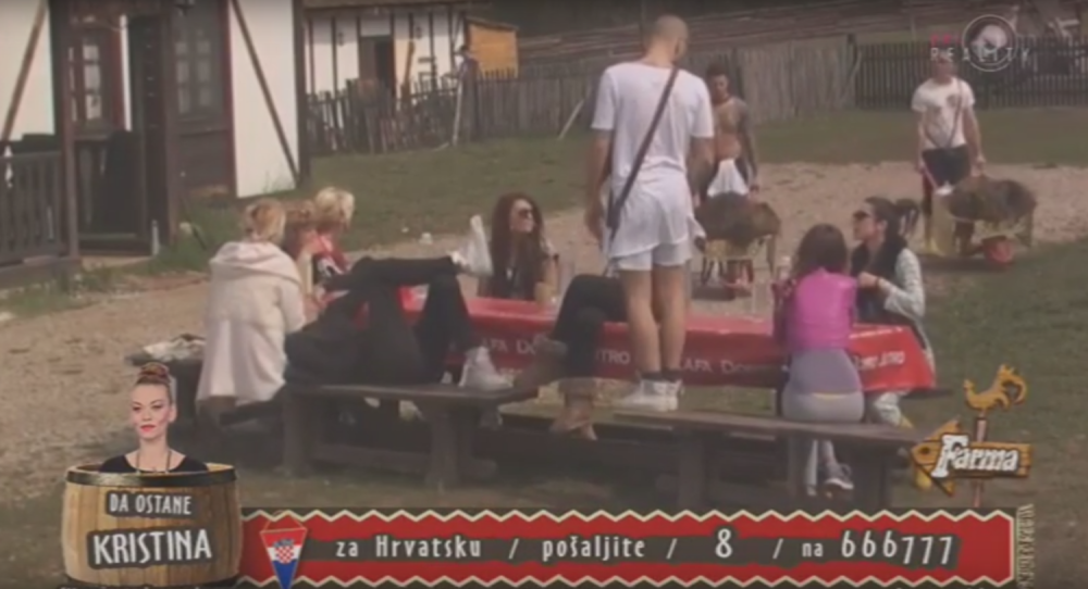 Ko je ka**o ispod prozora? (VIDEO)