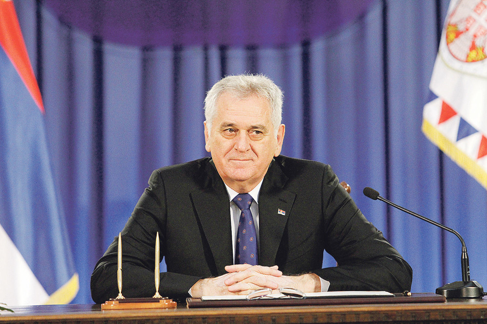 Daju stanove da sednu u Tominu fotelju