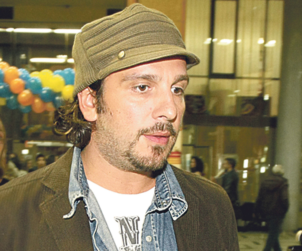 Pozorište Madžgalju duguje pola miliona!