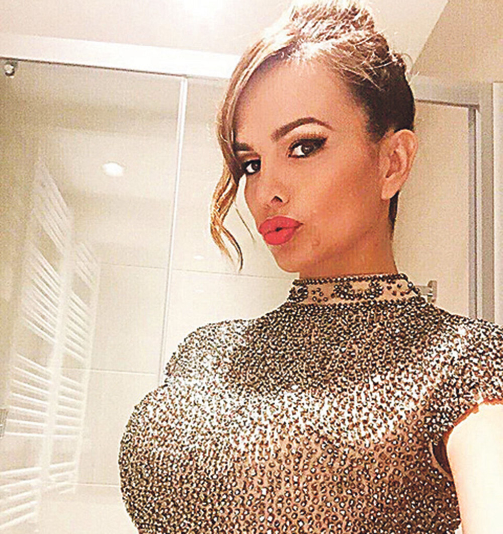 Severina se stropoštala na bini (VIDEO)