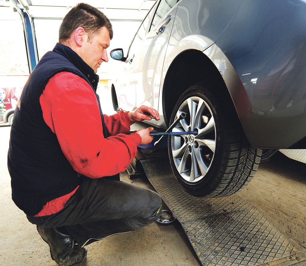 Jedno slovo označava brzinu preko koje ne smete da idete, a ako nemate ovaj znak, pneumatik VIŠE NIJE ZA UPOTREBU!