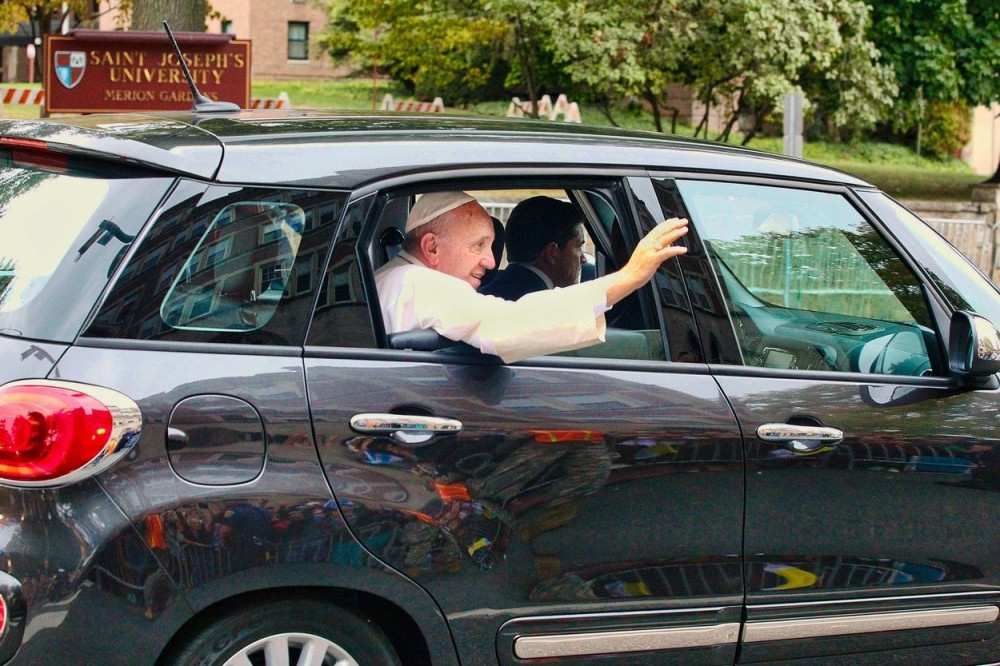 Prodali Fijat kojim se papa švrćkao po Njujorku!