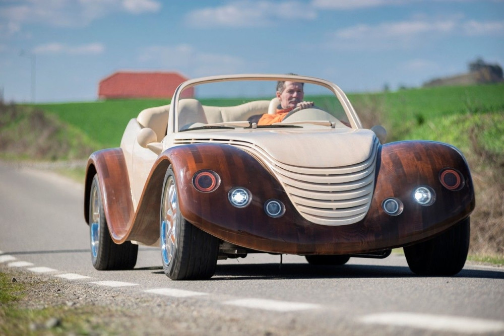 Retro automobil od drveta! (FOTO GALERIJA)