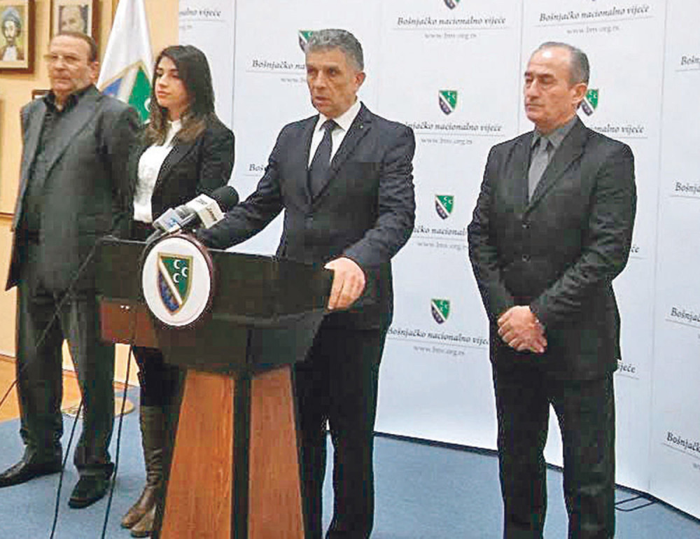 Ugljanin traži plave šlemove!