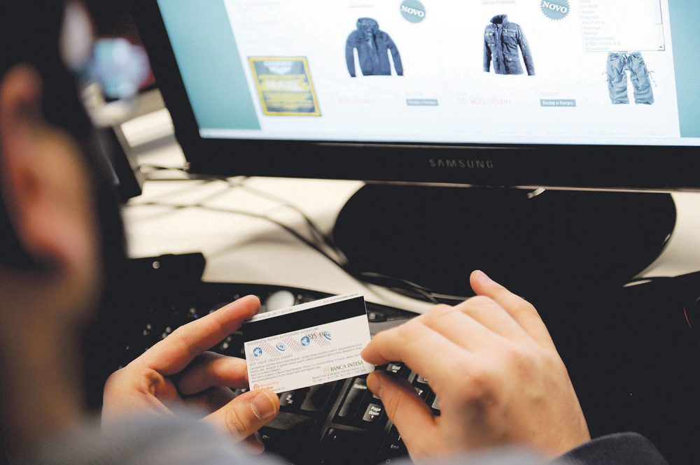 Za kreditne kartice dugujemo 34 milijarde