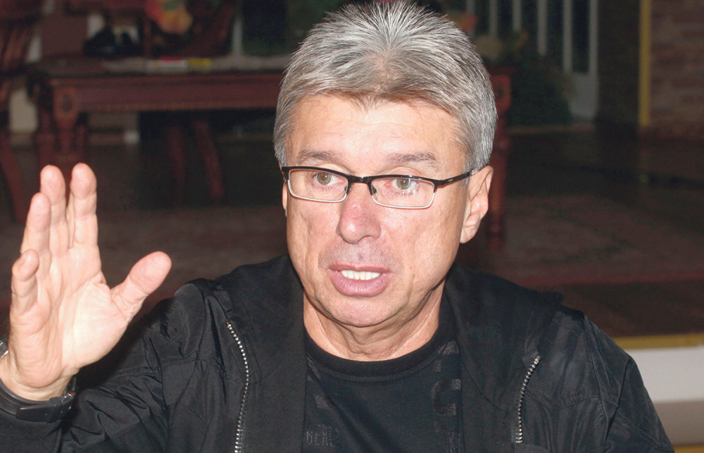 Najveći ESTRADNI MAG ne može da dođe sebi! Saša Popović jedva progovorio o Šabanovoj smrti...