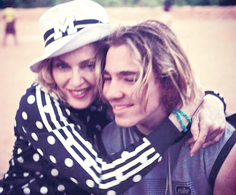 Madona zvanično izgubila sina