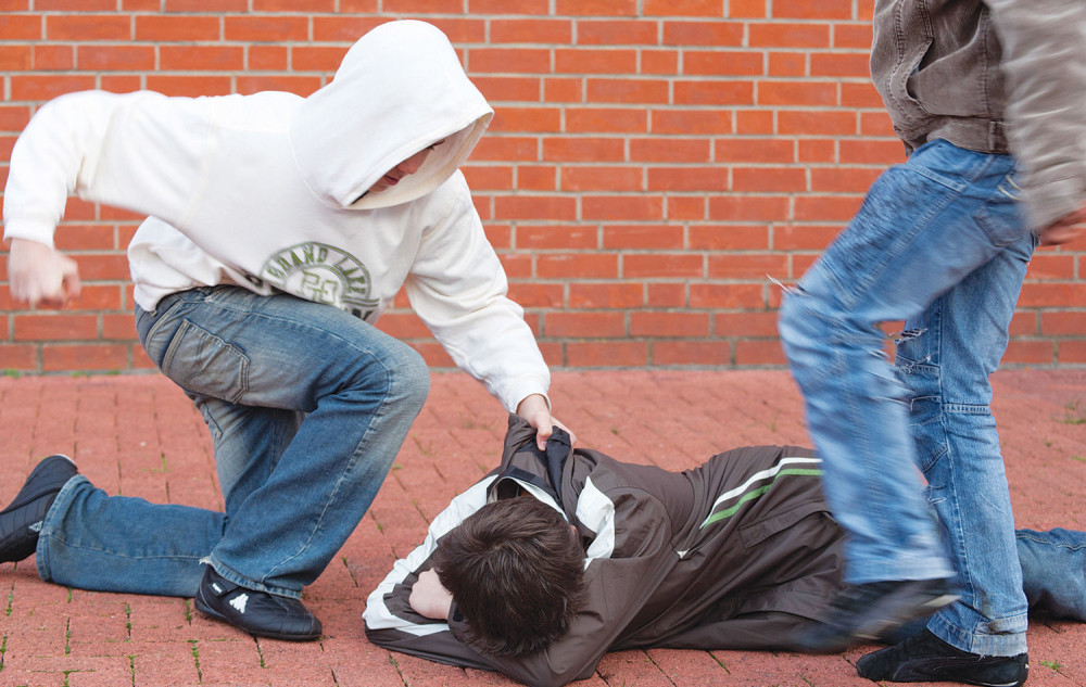 Snimali iživljavanje nad školskim drugom