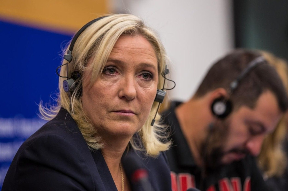 Marin Le Pen zloupotrebila novac?