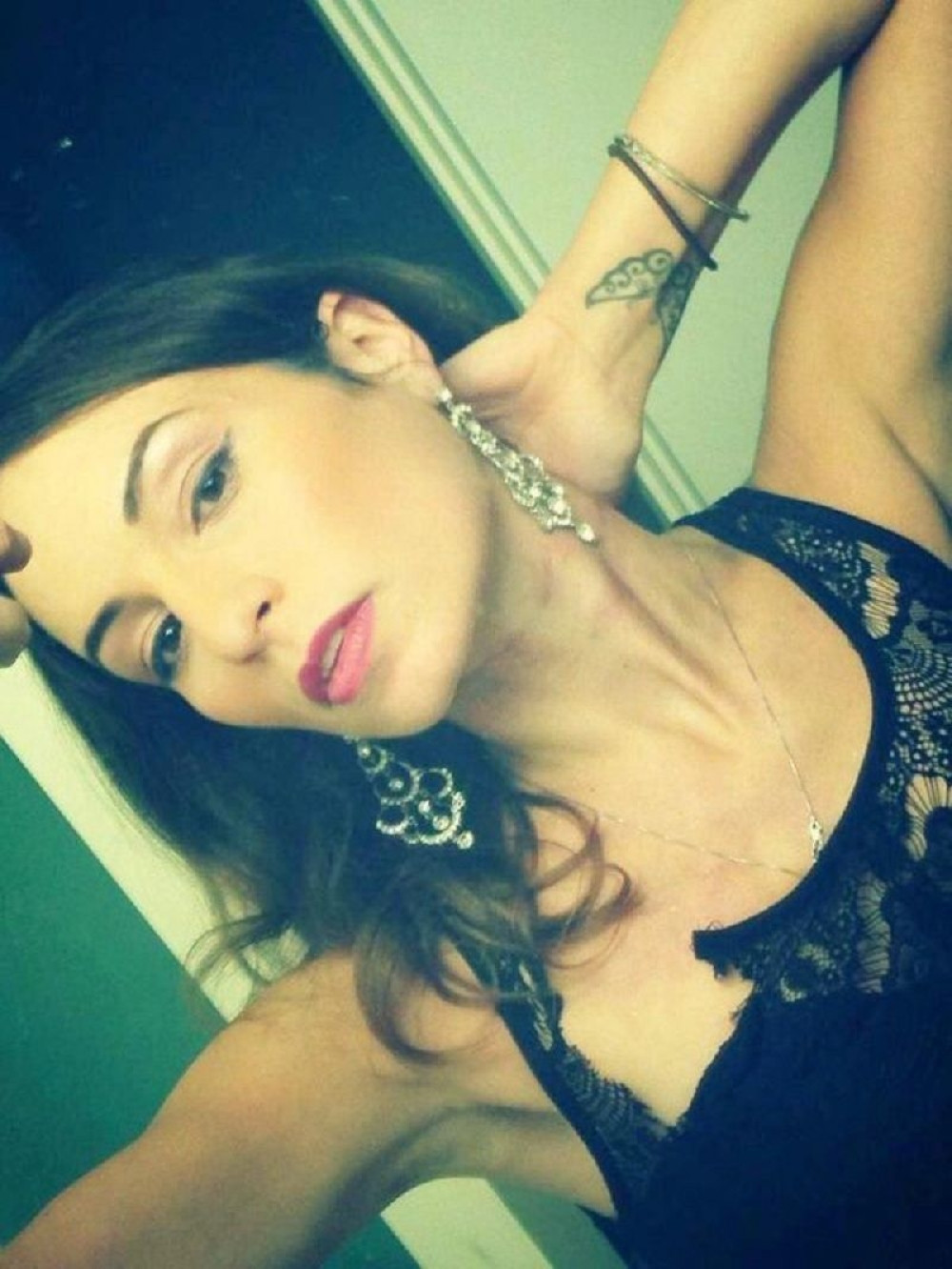 Porno glumica pronađena mrtva!