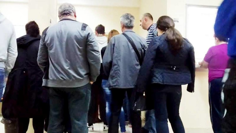 Pacijenti u Hitnoj pomoći čekali dva sata u redu! (FOTO)