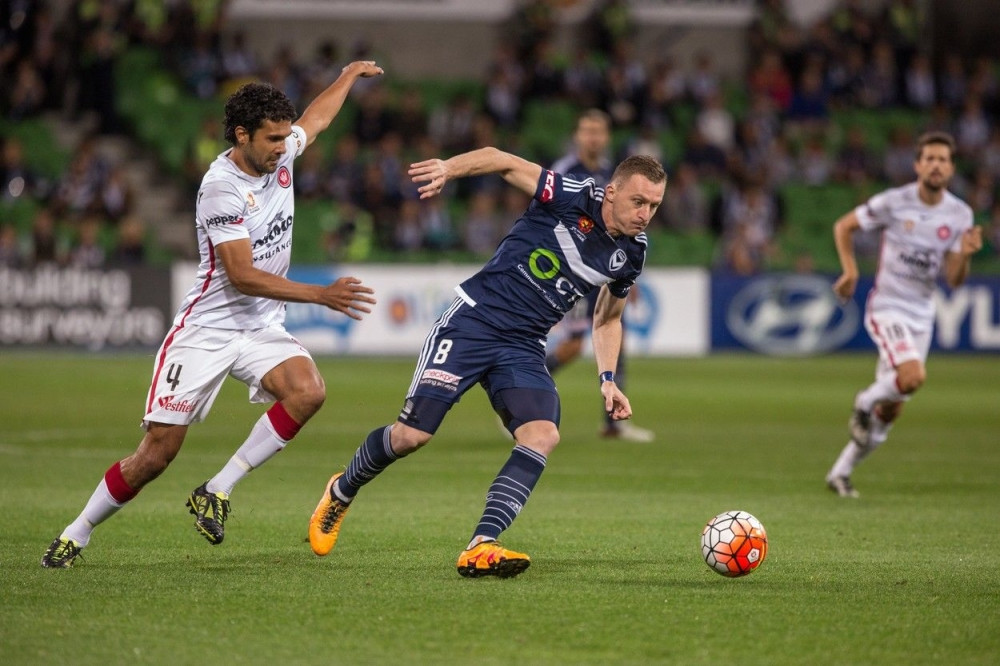 Posle duela dobio udarac, potres mozga i crveni! (VIDEO)