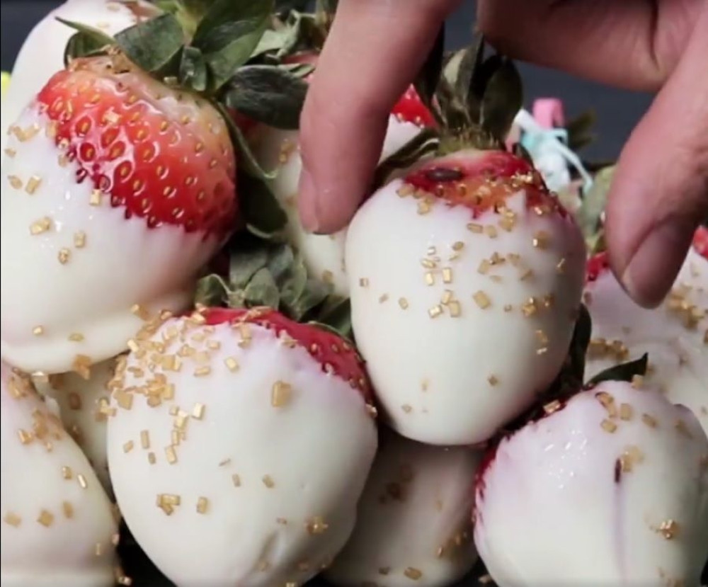 Jagode punjene čokoladom (VIDEO)