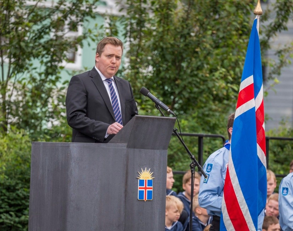 Premijer Islanda podneo ostavku