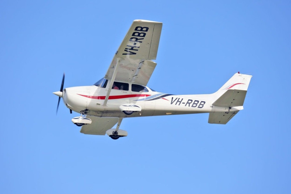 Pao avion, troje mrtvih