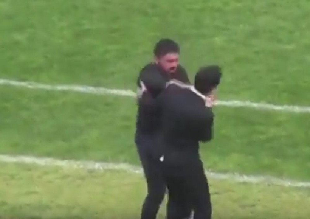 Gatuzo urla i šamara pomoćnike (VIDEO)