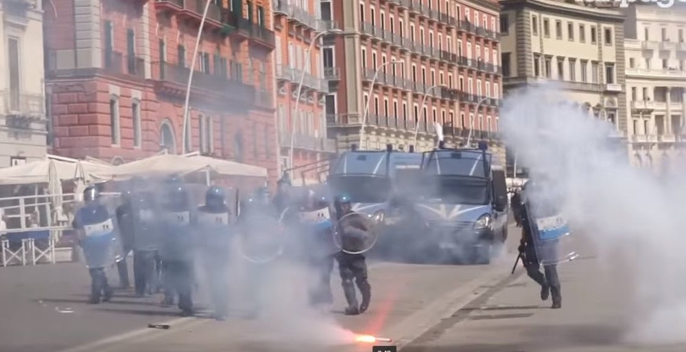 Ispaljen suzavac na skupu protiv premijera Rencija