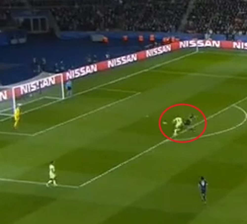 Greška i gol kakav se ne viđa u Ligi šampiona (VIDEO)
