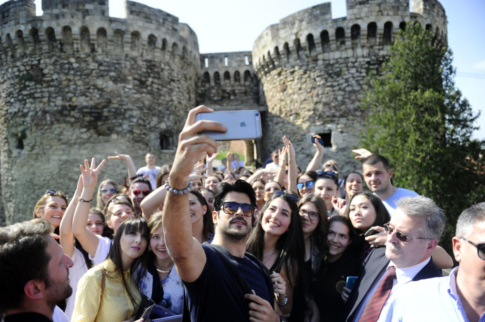 Evo zašto žene padaju na njega (FOTO)