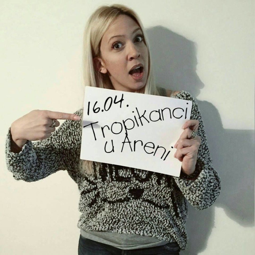 Estrada u kampanji "Tropiko benda" (FOTO)