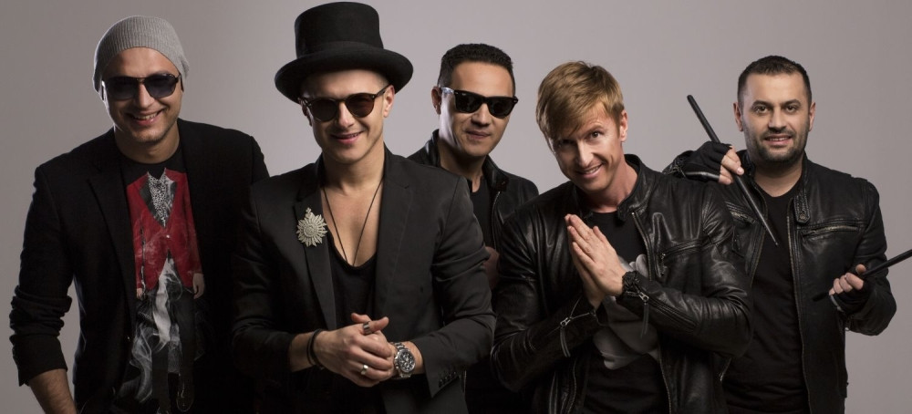 Počinje koncert Tropiko benda ispred Skupštine: Pratite ga uživo preko portala Alo.rs!