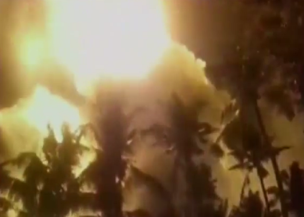 Vatromet izazvao požar, najmanje 100 poginulih! (VIDEO)