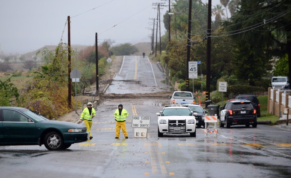 Poginule dve devojčice i tri žene