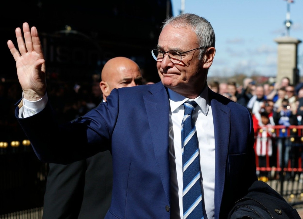 Naravno da bih voleo da ga vidim na klupi tima, ako treba dovešću ga sa aerodroma!