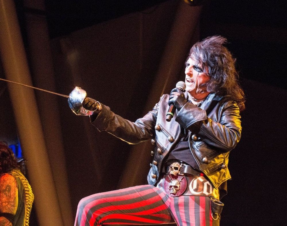 Kuperu dođi, daću ti novac, janje i krv od lisice