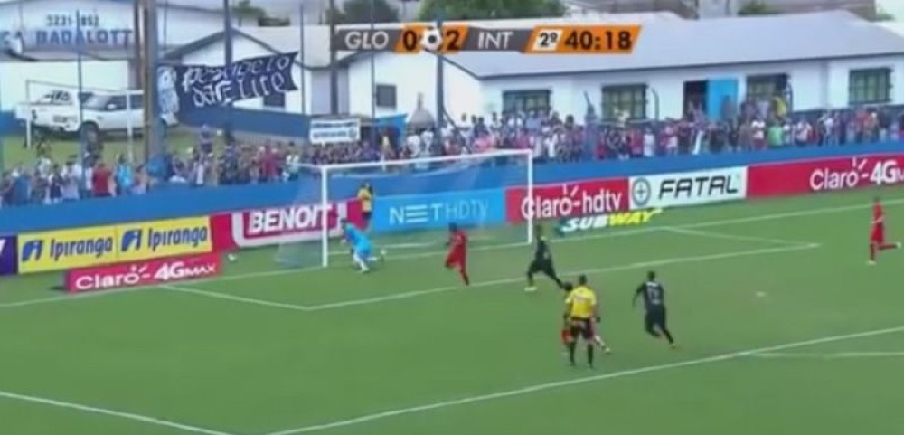 Da li je ovo najnesrećniji penal ikada?! (VIDEO)