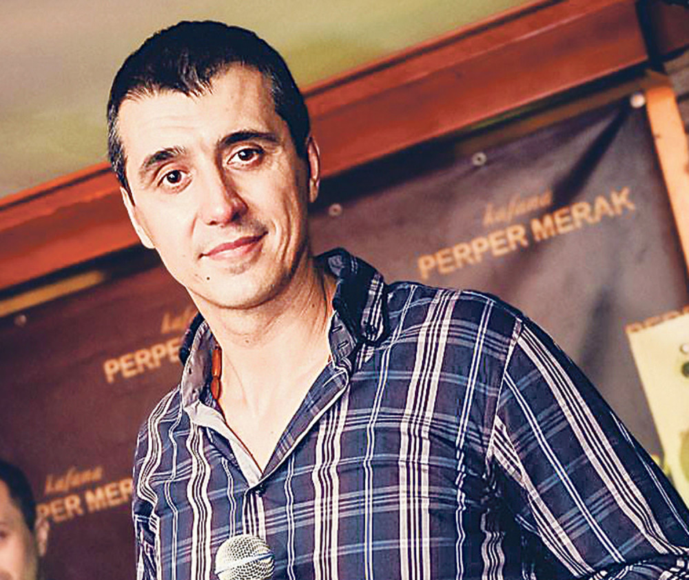 Evo šta je Bulat pevao deci bez roditelja (VIDEO)