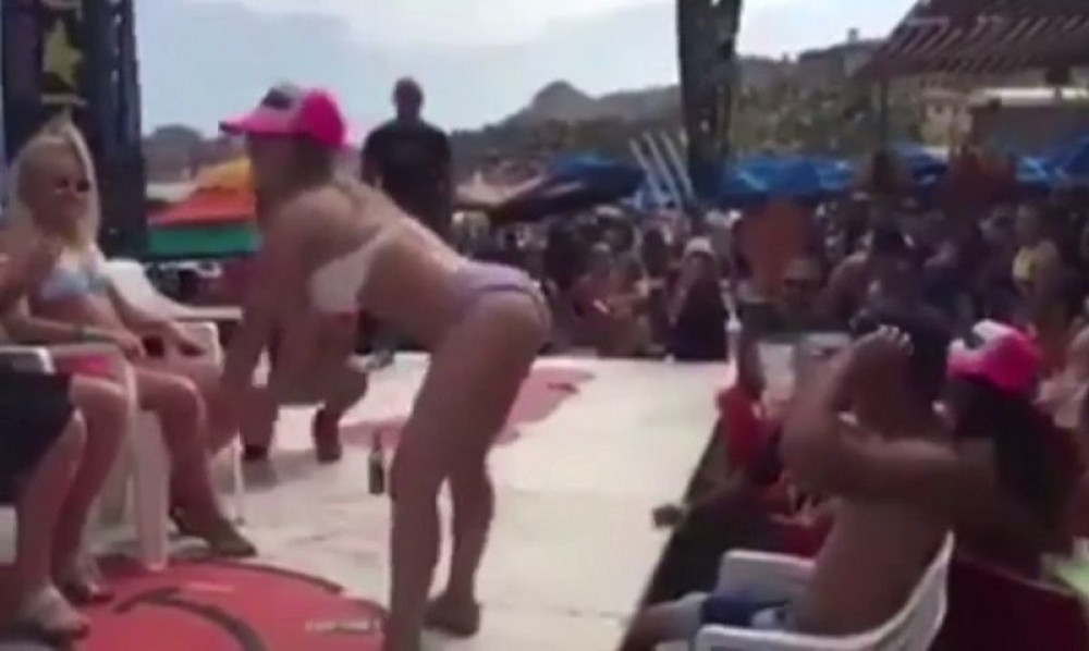 Učiteljica otpuštena zbog tverkovanja (VIDEO)