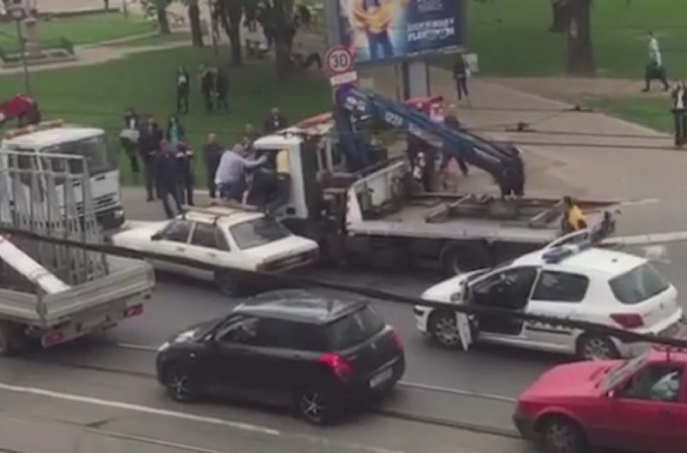 Pretukli radnika Parking servisa (VIDEO)