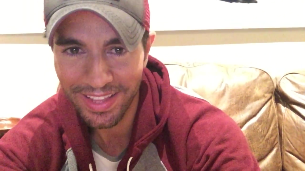 Iglesijas pozdravio publiku u Srbiji! (VIDEO)