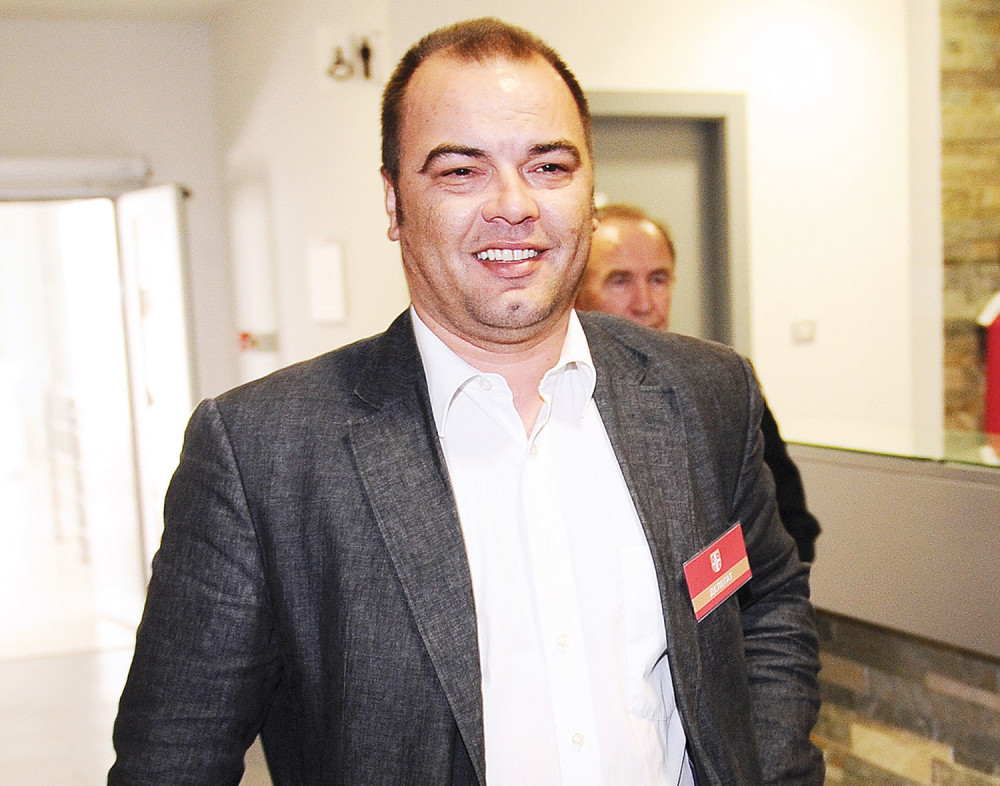 Ješićevo mleko stiglo u Skupštinu