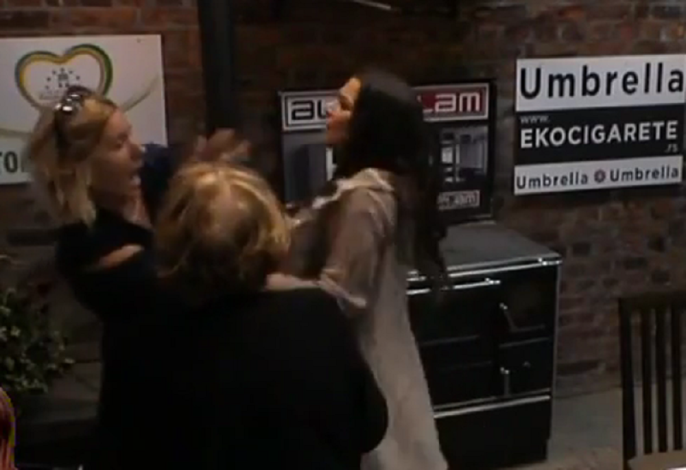 Ceca išamarala Jelenu! (VIDEO)