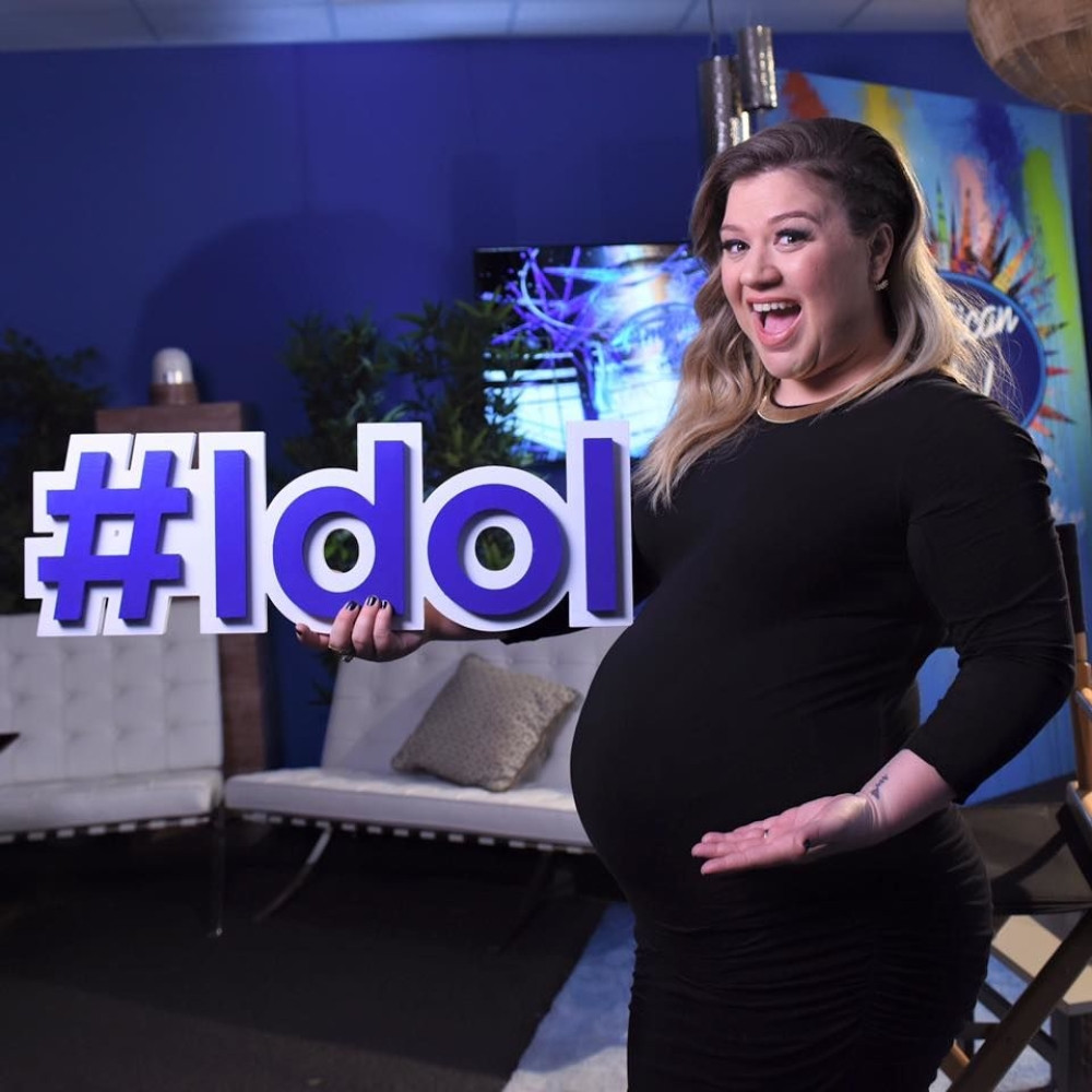 Porodila se Keli Klarkson!