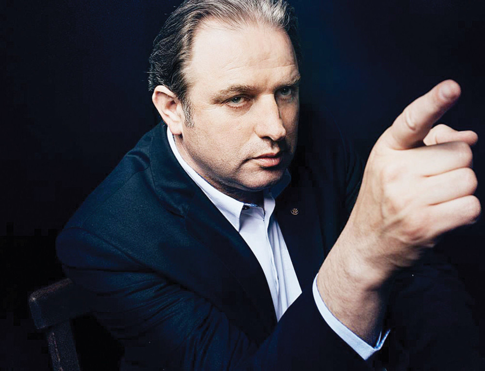 Bivši naprednjak se kandiduje lepotom!